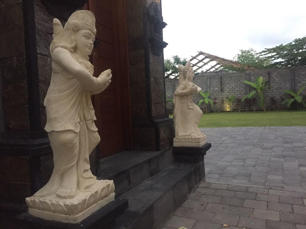 Отель Dikubu Belong Seminyak Экстерьер фото