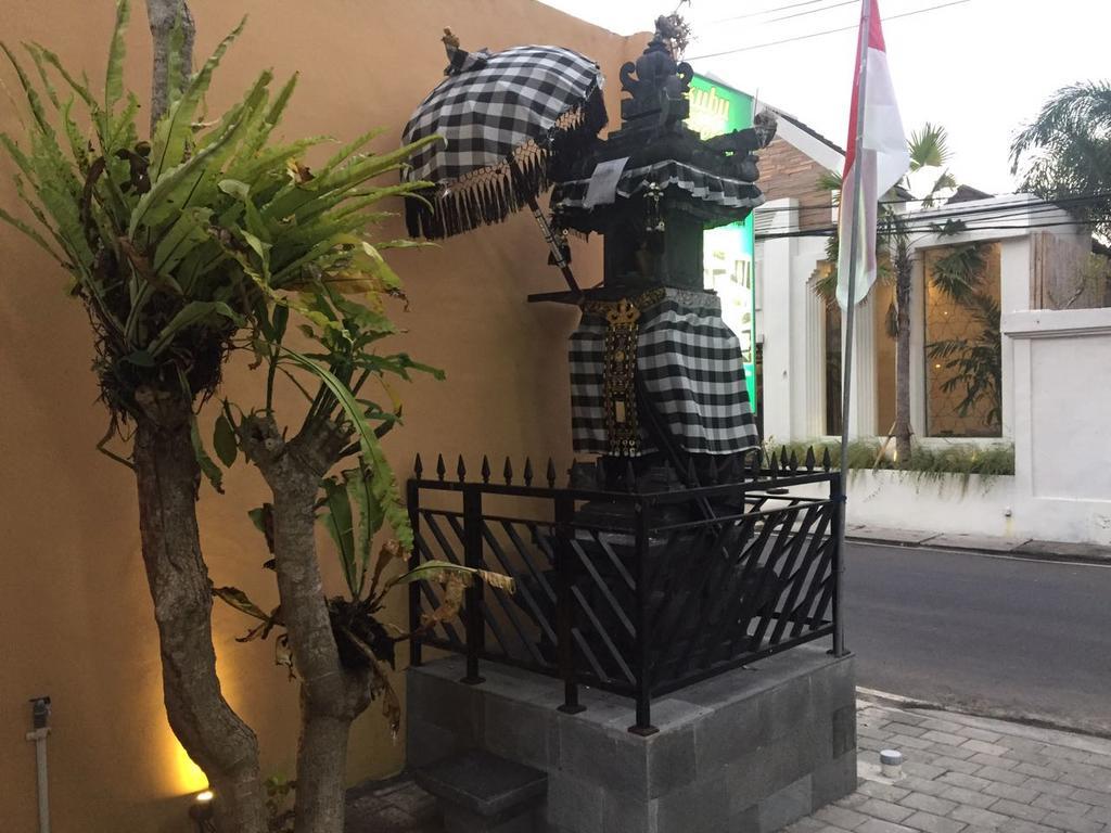 Отель Dikubu Belong Seminyak Экстерьер фото