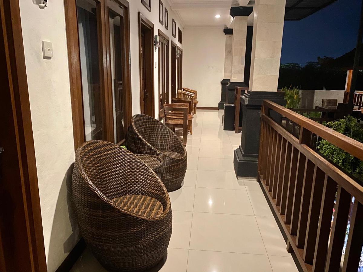 Отель Dikubu Belong Seminyak Экстерьер фото